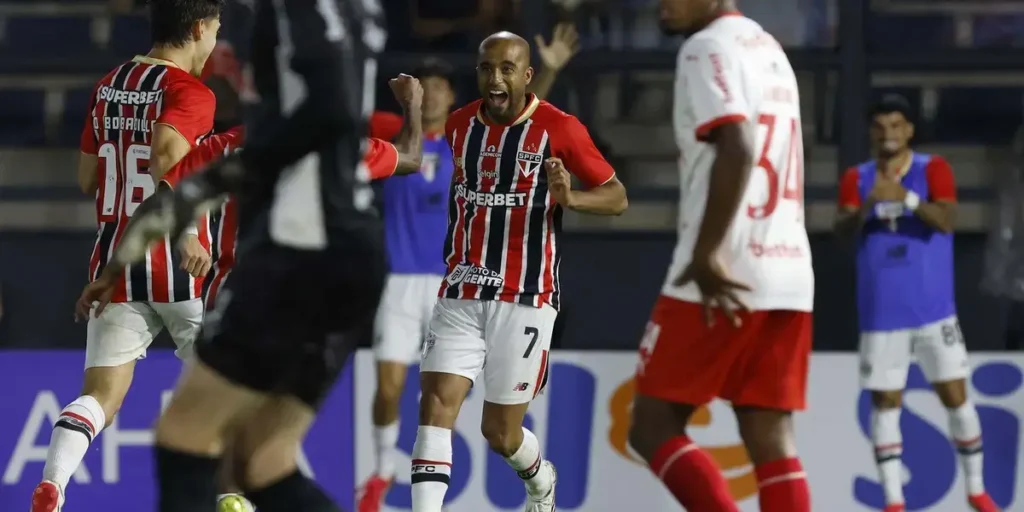 São Paulo e Palmeiras avançam para as semifinais do Campeonato Paulista