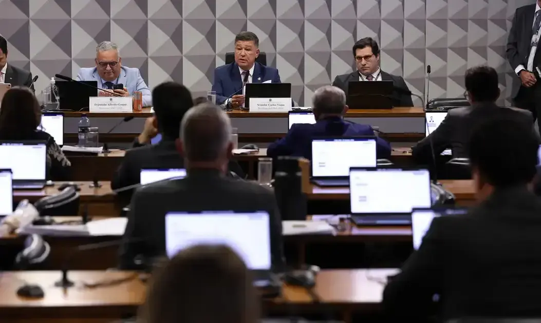 André Mendonça prorroga CPMI do INSS, aumentando confiança na Corte
