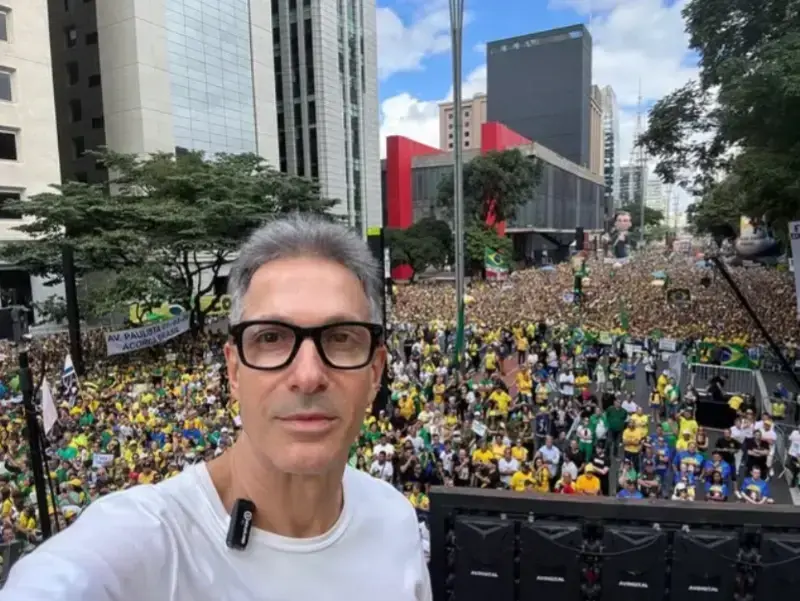 Caiado elogia Bolsonaro e defende anistia em ato pela direita na Paulista