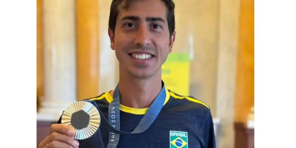 Caio Bonfim conquista medalha de prata na marcha atlética na China