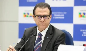 CCJ debate proposta de alteração na jornada de trabalho no Brasil