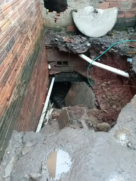 Chuvas em BH geram 24 ocorrências para bombeiros nesta segunda-feira