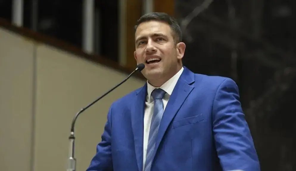 Deputados mineiros aspiram a cargos federais nas eleições de 2027