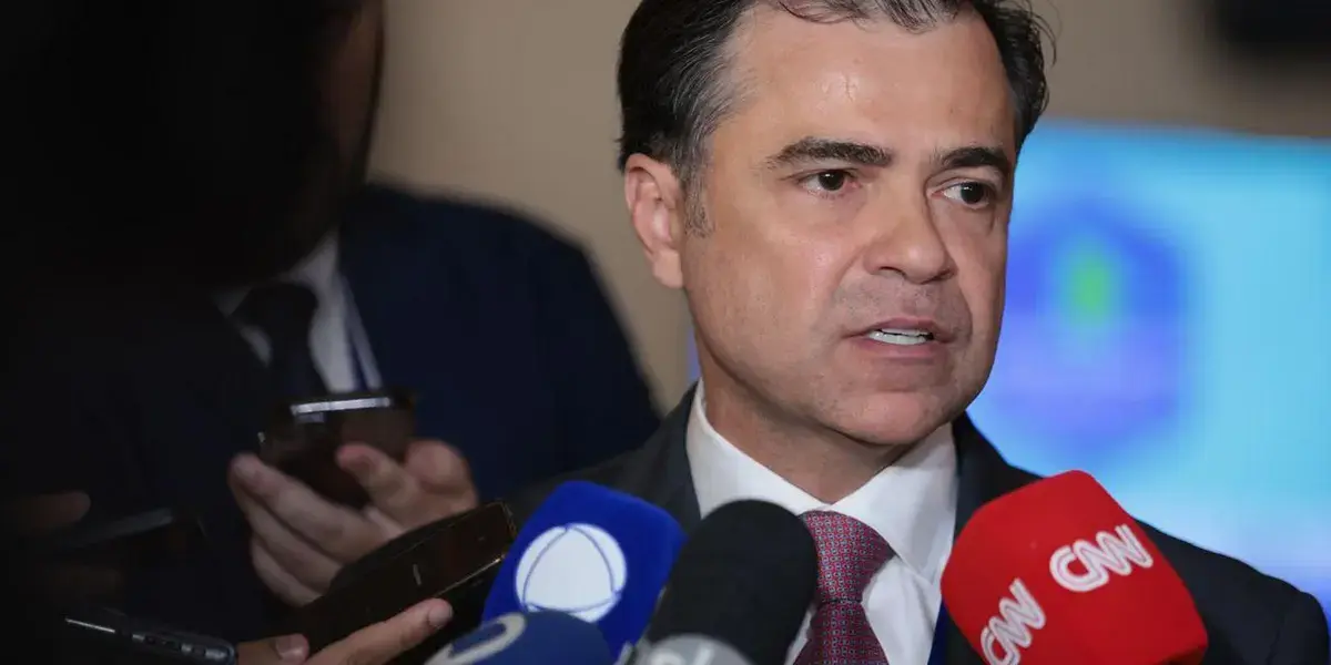 Diretor da Aneel critica Enel por tentativa de suspensão de contrato