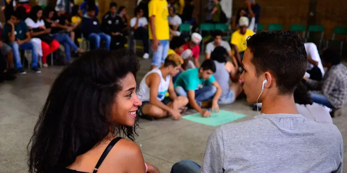 Educação midiática transforma escolas com projeto de rádio em Theobroma