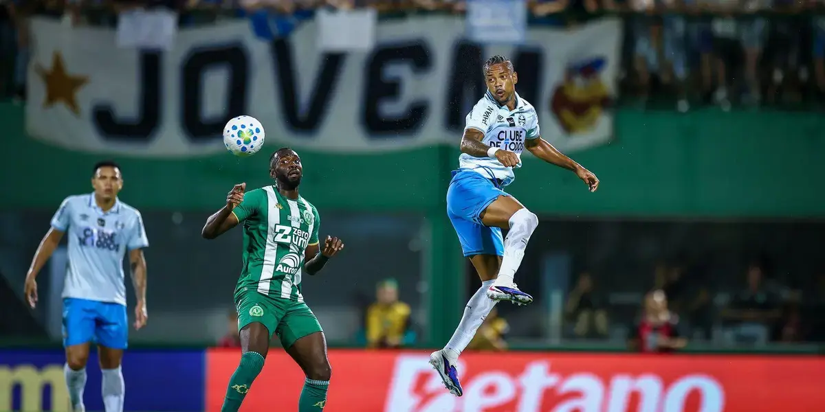 Empate em Chapecó: Chapecoense e Grêmio ficam no 1 a 1