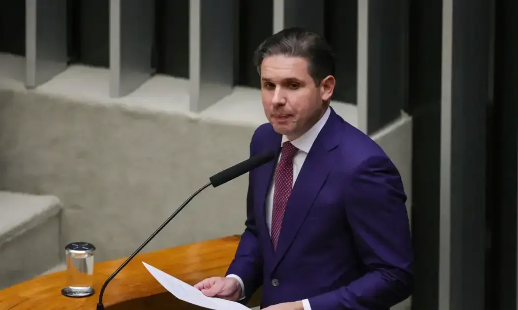 Empréstimo de R$ 22 milhões da cunhada de Hugo Motta gera polêmica na Paraíba