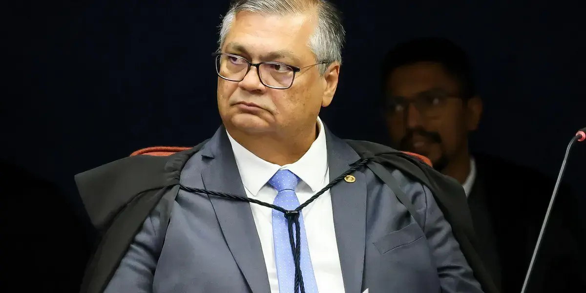 Flávio Dino afasta prefeito e vice de Macapá por investigação de corrupção