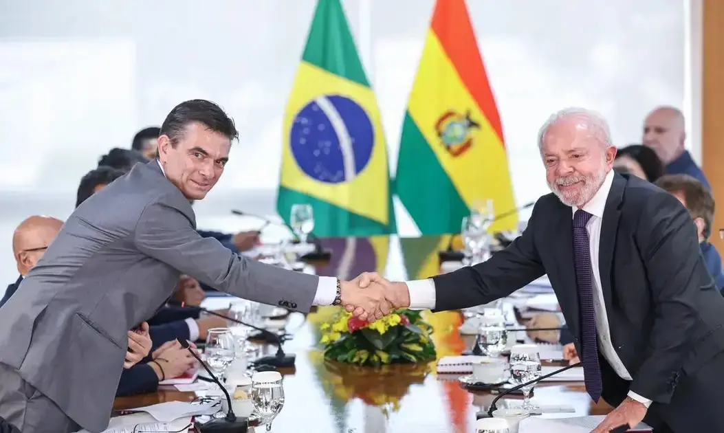 Lula e presidente boliviano dialogam sobre gás e cooperação energética