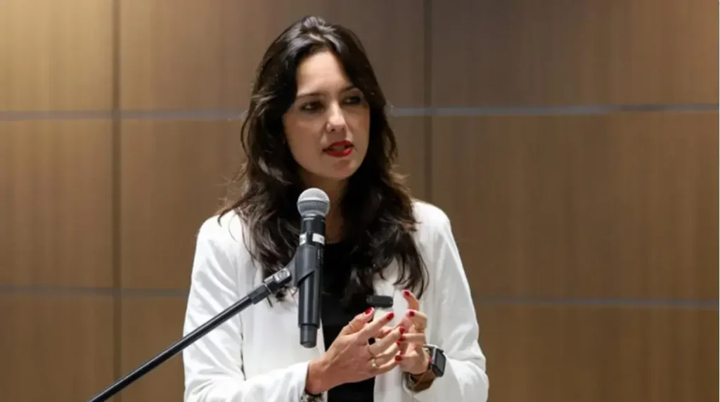 Minas Gerais alcança recorde de exportações, mas depende de ferro e café