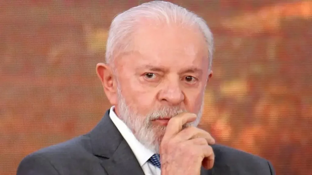 Presidência de Lula enfrenta queda na popularidade e aumento da desaprovação