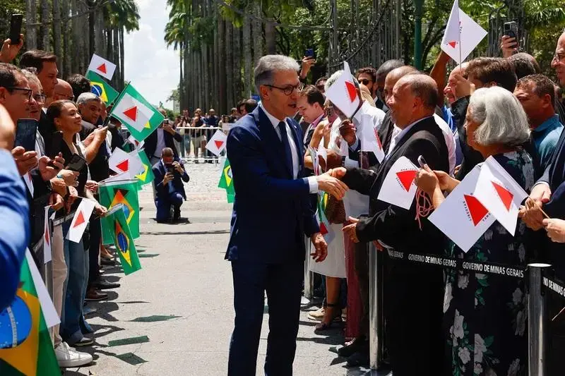 Romeu Zema encerra governo e se posiciona como pré-candidato à Presidência
