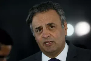 Aécio Neves critica a falta de participação do Estado de Minas nos debates atuais