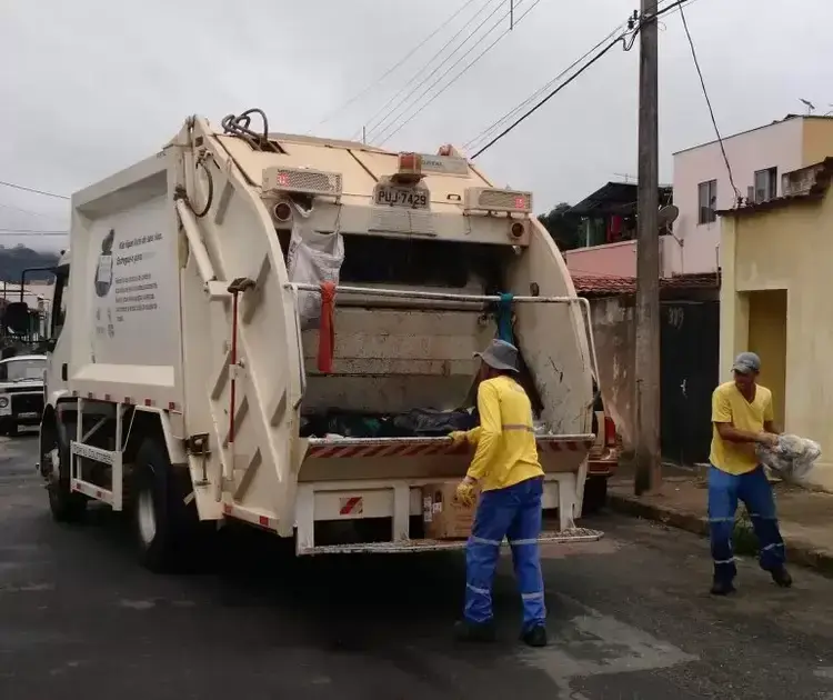 Coleta de lixo em Itabira continua durante o feriado de Tiradentes