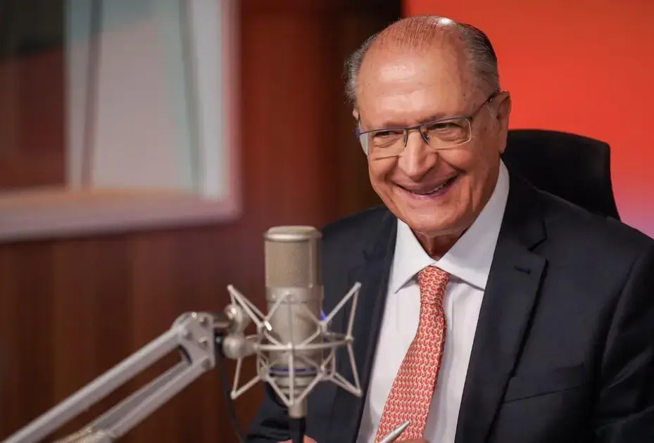 Geraldo Alckmin destina R$ 15 bilhões para o setor químico nacional