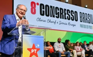 Geraldo Alckmin reafirma apoio a Lula em reunião com petistas