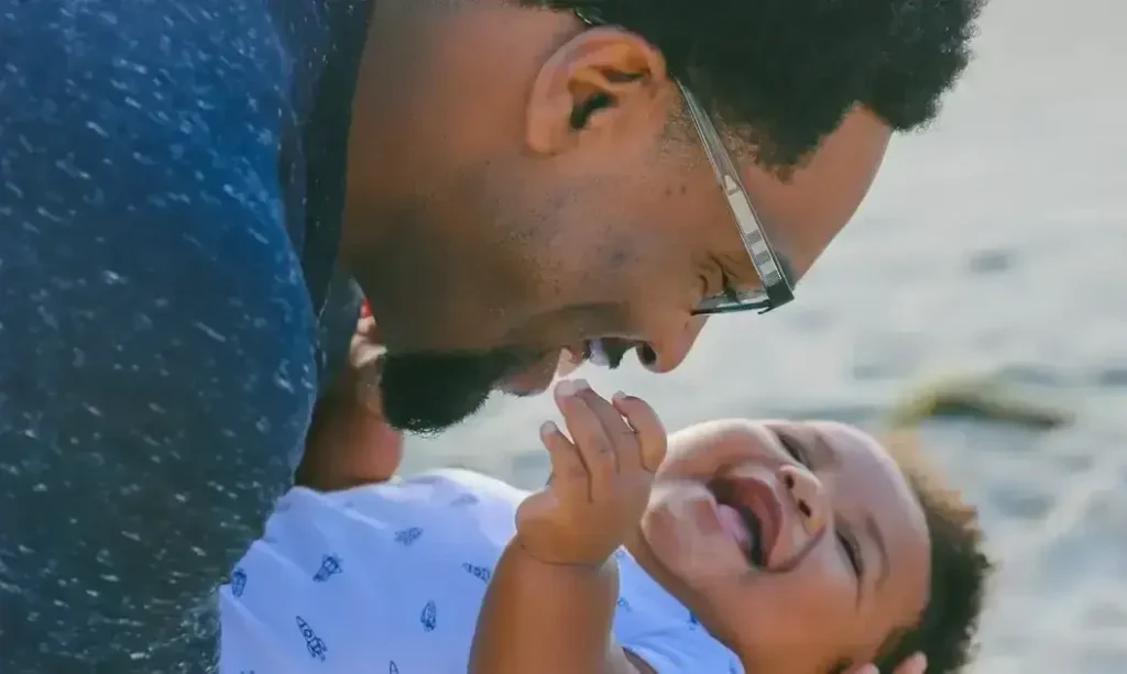 Licença-paternidade ganha ampliação: novas regras valem a partir de 2027 Licença-paternidade ganha ampliação: novas regras valem a partir de 2027