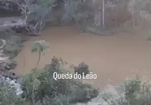 Moradores de Cocais em alerta por água turva nas cachoeiras