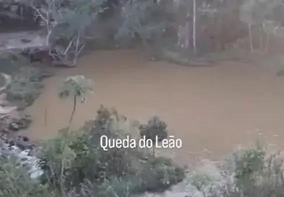 Moradores de Cocais em alerta por água turva nas cachoeiras