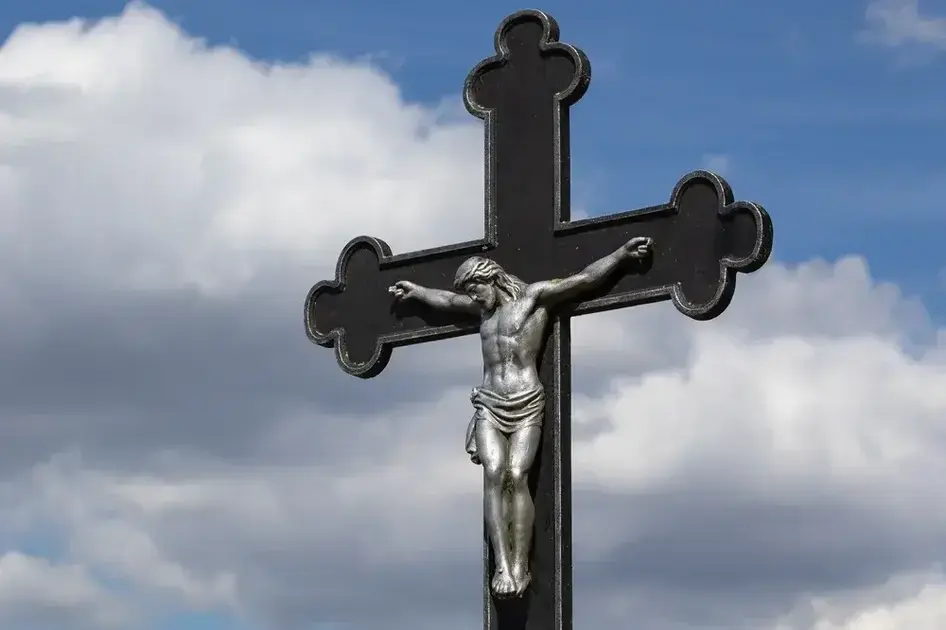 O Significado Profundo da Páscoa para os Cristãos: Vitória e Esperança