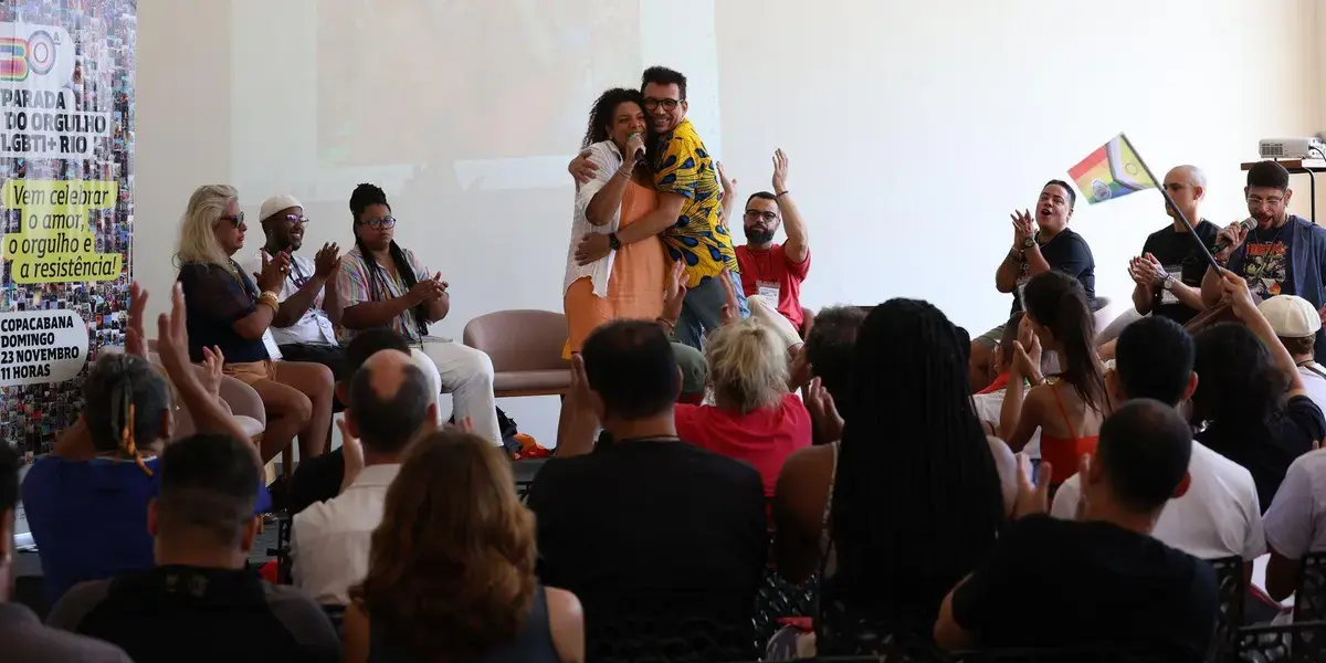 Paradas LGBT+ no Rio: união por direitos e políticas públicas