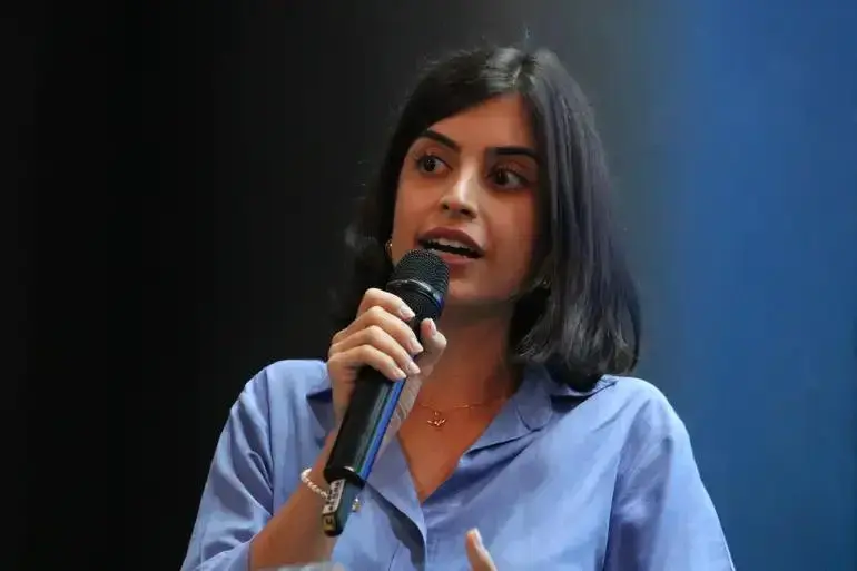 Projeto de Lei regulamenta uso não autorizado de inteligência artificial