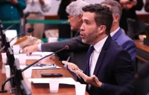 Relatoria de Mendonça no Caso Janones e Bolsonaro: Entenda o Contexto