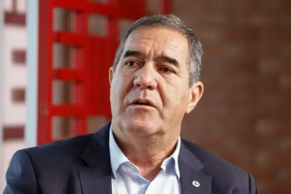 Silêncio da bancada mineira em relação à escala 6×1 gera especulações Silêncio da bancada mineira em relação à escala 6×1 gera especulações