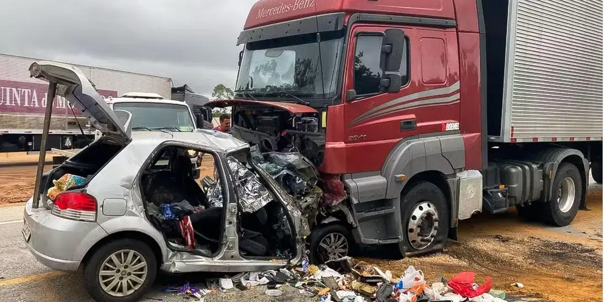 Tragédia na BR-251: Seis membros de uma mesma família perdem a vida em acidente