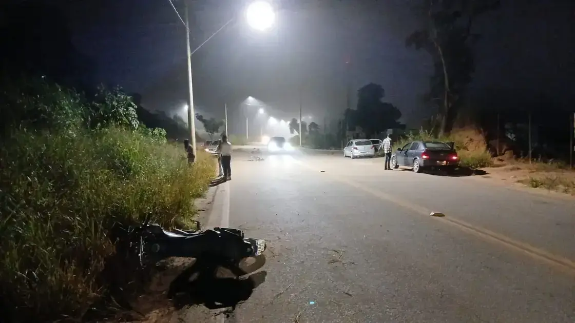 Acidente de motocicleta deixa jovem ferido na MG-462 em Itabira