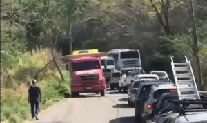 Acidente em Ipatinga causa obstructo total na rodovia para Governador Valadares