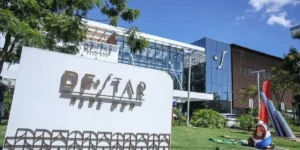 Bolsonaro apresenta quadro estável após cirurgia no ombro