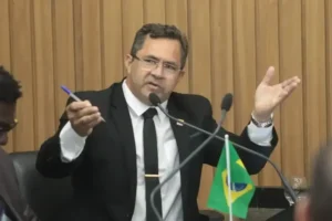 Câmara de Itabira discute obrigatoriedade de hinos nas escolas