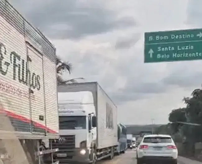 Congestionamentos na BR-381: Obras causam lentidão na saída de Belo Horizonte