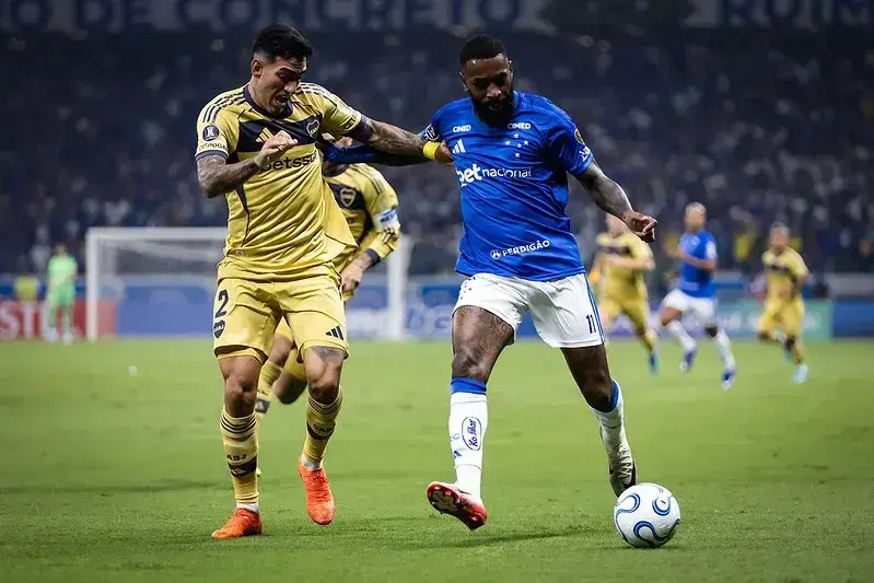 Cruzeiro enfrenta Boca Juniors na Bombonera; vitória garante classificação Cruzeiro enfrenta Boca Juniors na Bombonera; vitória garante classificação
