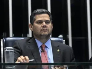 Davi Alcolumbre se posiciona contra candidatura de Pacheco ao governo de Minas