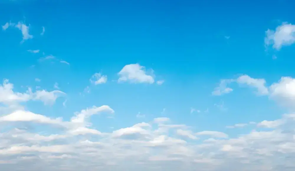 Domingo em Minas Gerais: céu parcialmente nublado e temperaturas agradáveis