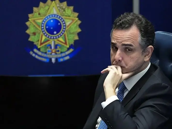Eventualidades políticas: novos rumos à vista?