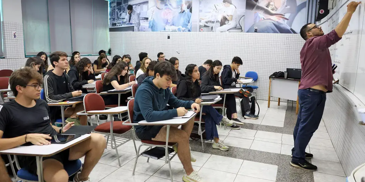 Fies 2026: Estudantes pré-selecionados têm até segunda para validar dados