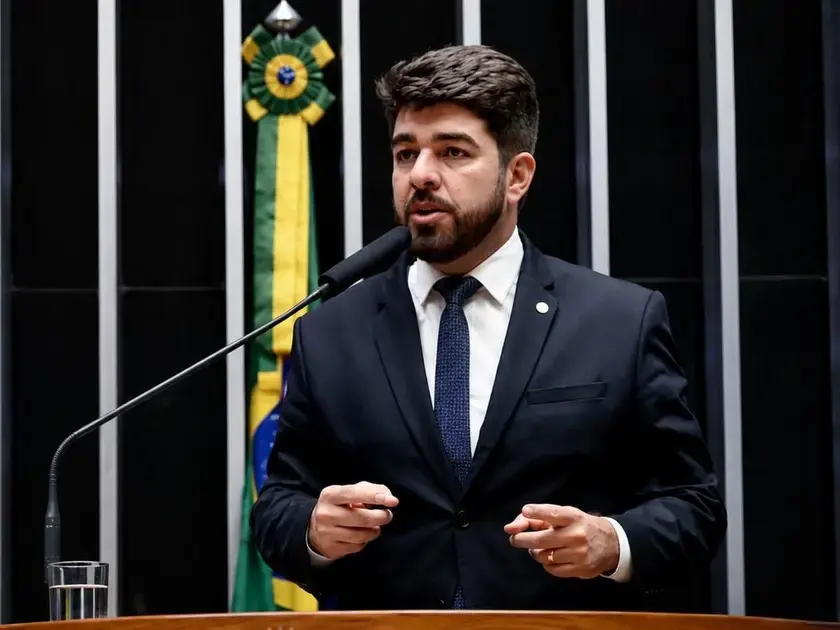 Flávio Bolsonaro visita Belo Horizonte e participa de eventos importantes