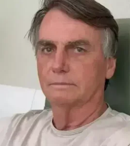 Jair Bolsonaro realiza cirurgia no ombro e se recupera em Brasília