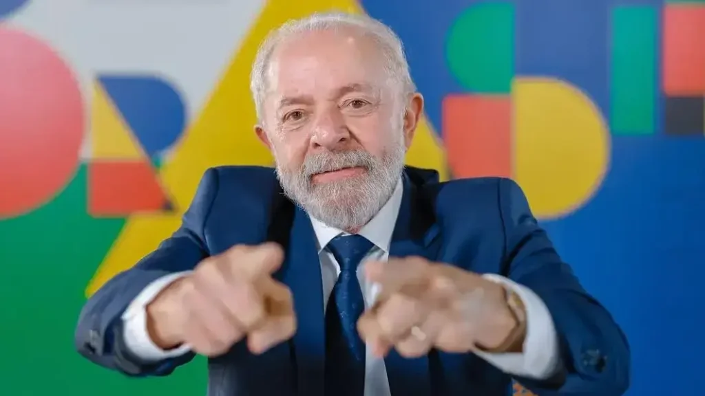 Lula utiliza falhas do adversário para aprimorar seu desempenho político