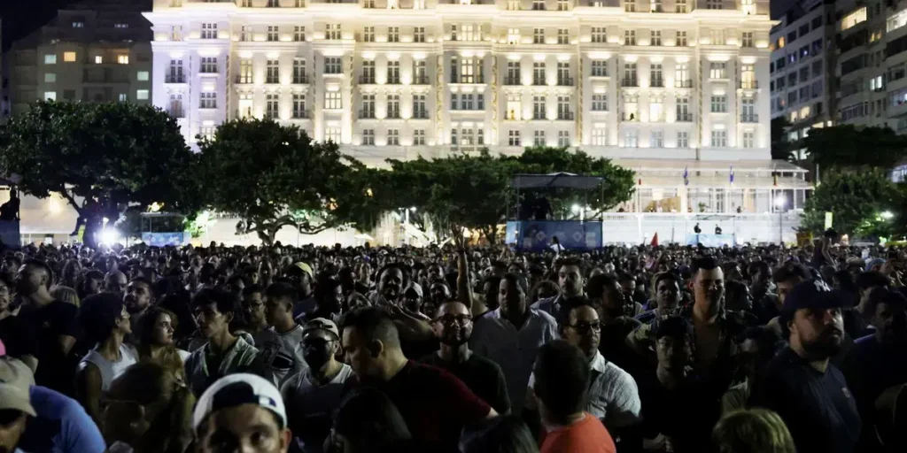 Mega show de Shakira em Copacabana ocorre sem graves incidentes