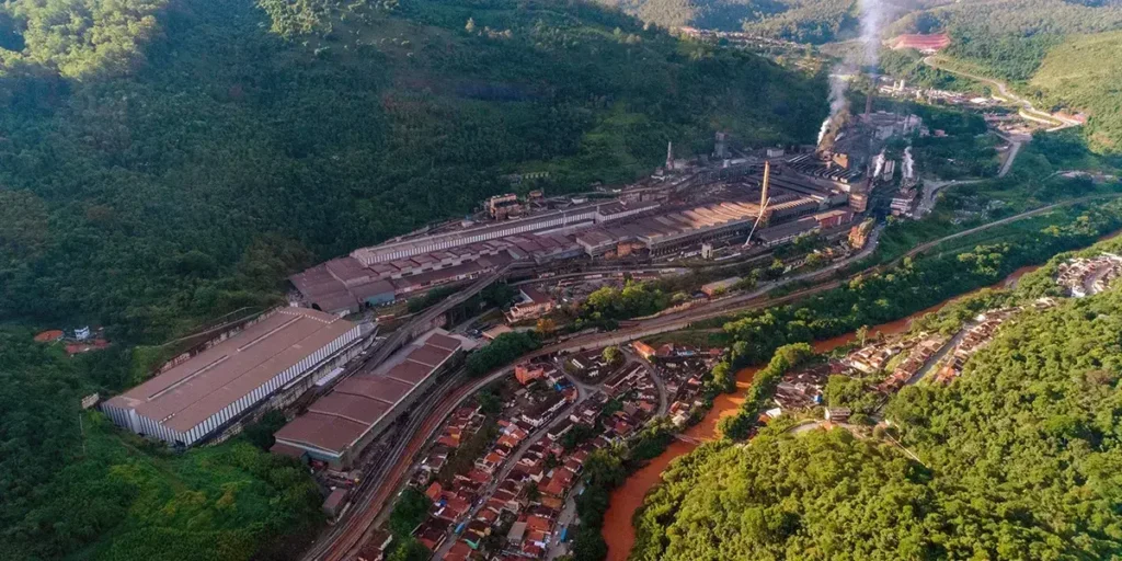 Negociações entre ArcelorMittal e Sindicato avançam para modelo 4×4 em Monlevade