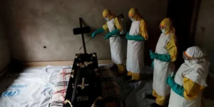 OMS informa sobre 139 mortes suspeitas em surtos de ebola na África