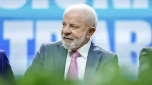 Pesquisa indica vitória de Lula nos turnos das eleições de 2024