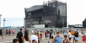 Policiais bilíngues garantem segurança a turistas durante show de Shakira