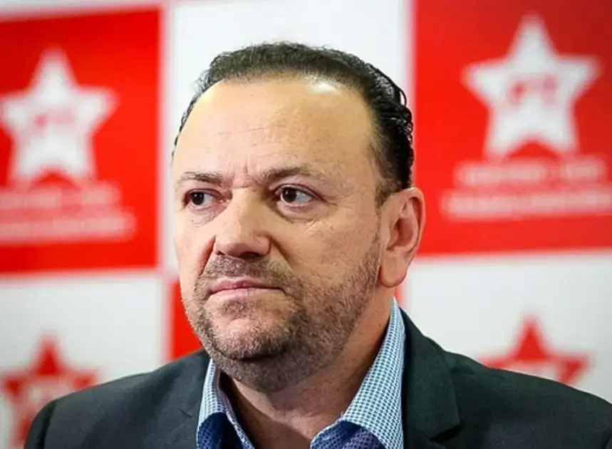 Preocupação da esquerda com a desorientação do PT em Minas Gerais