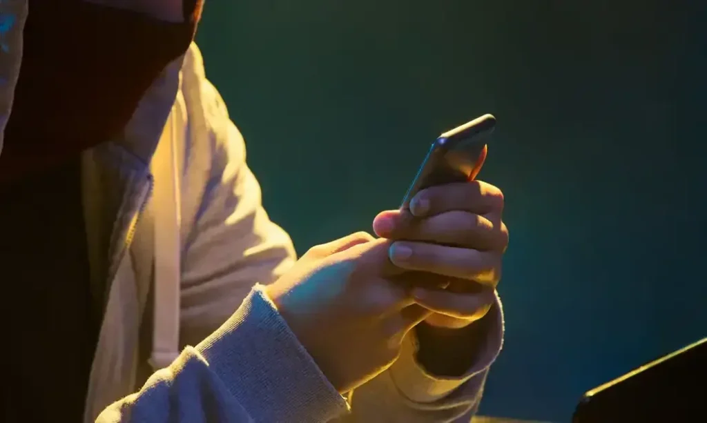 Projeto de Lei em BH pode exigir registro de conserto e revenda de celulares