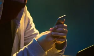 Projeto de Lei em BH pode exigir registro de conserto e revenda de celulares